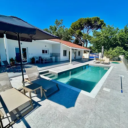 Villa Tranquil Sea View